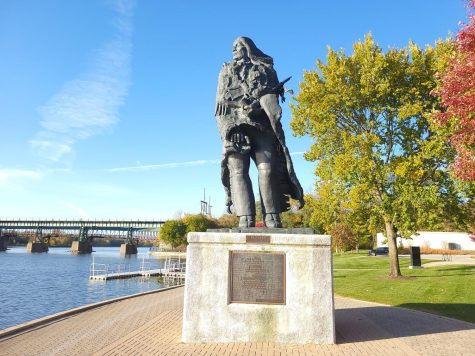 A statue in Pottawatomie Park that represents non specific members of the Potawatomi tribe. The statue was named “Ēkwabet” by the Potawatomi people. 